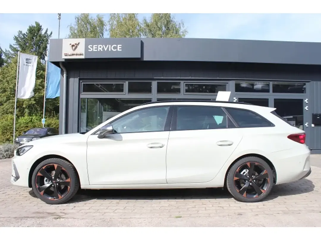 CUPRA Leon - Thumbnail 4
