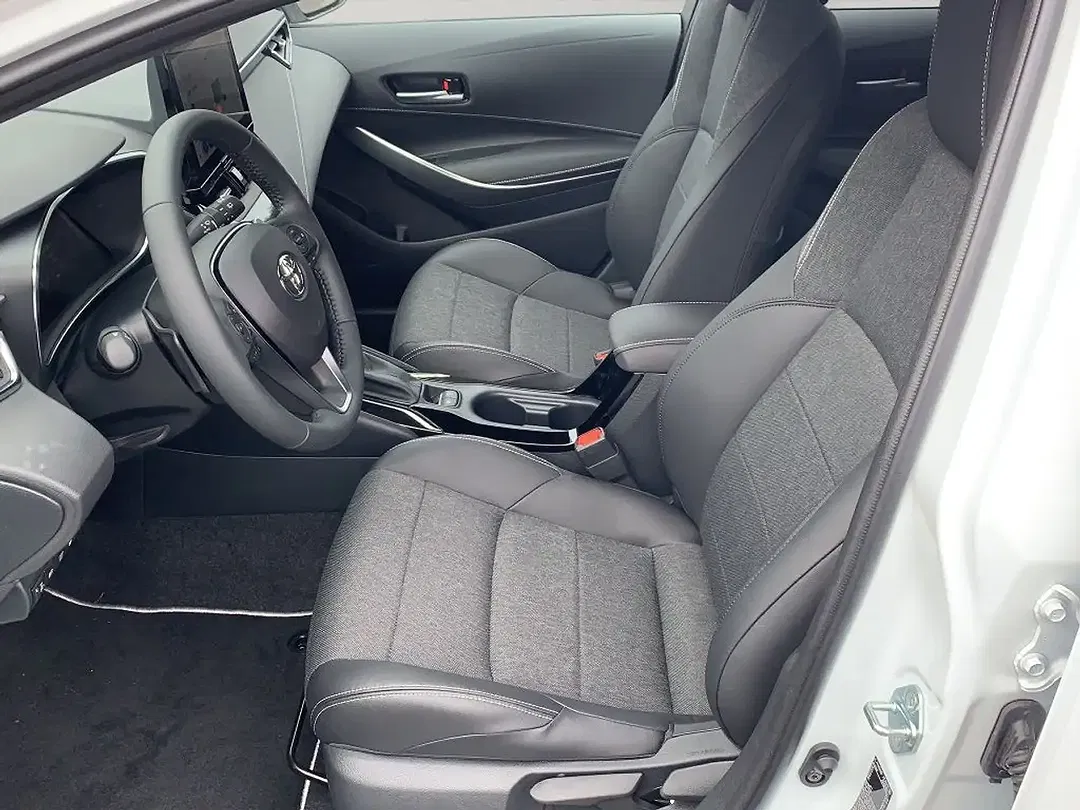 Toyota Corolla - Thumbnail 10