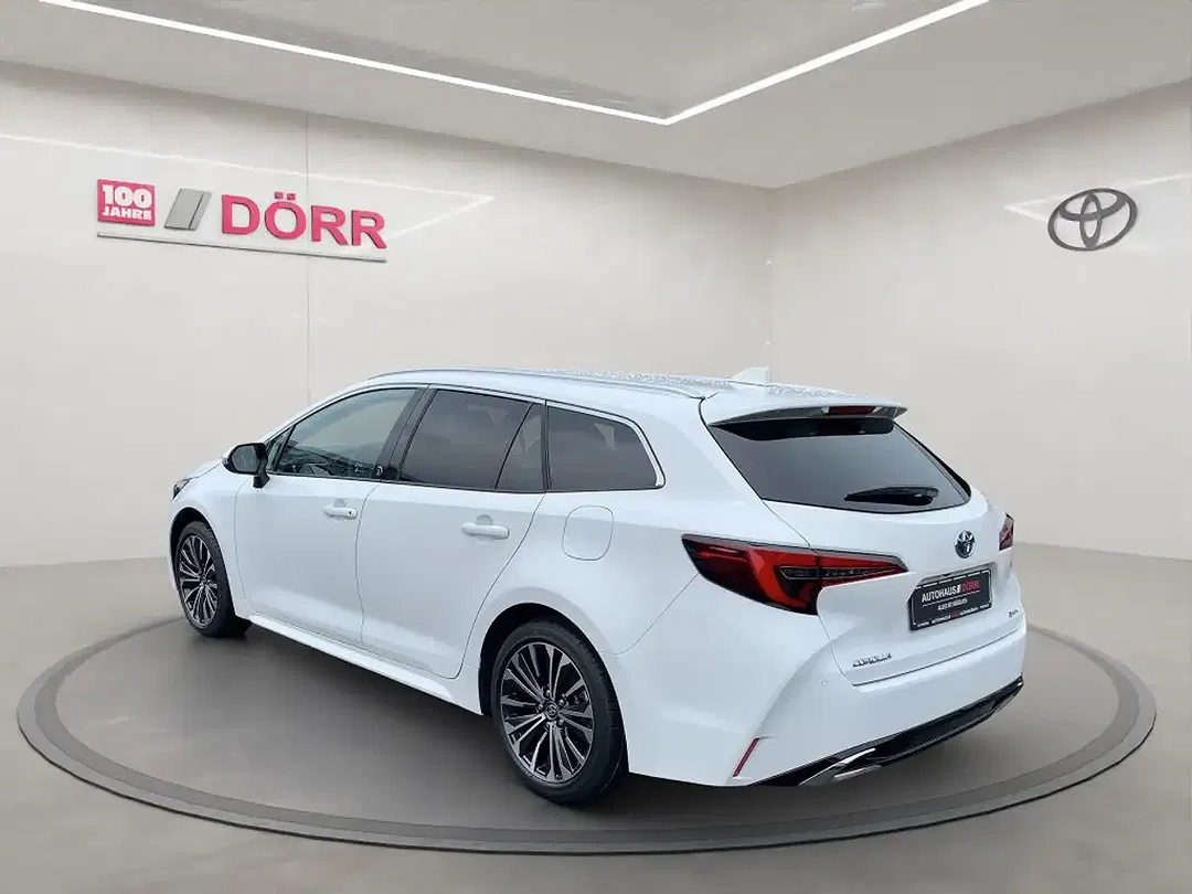 Toyota Corolla - Thumbnail 3