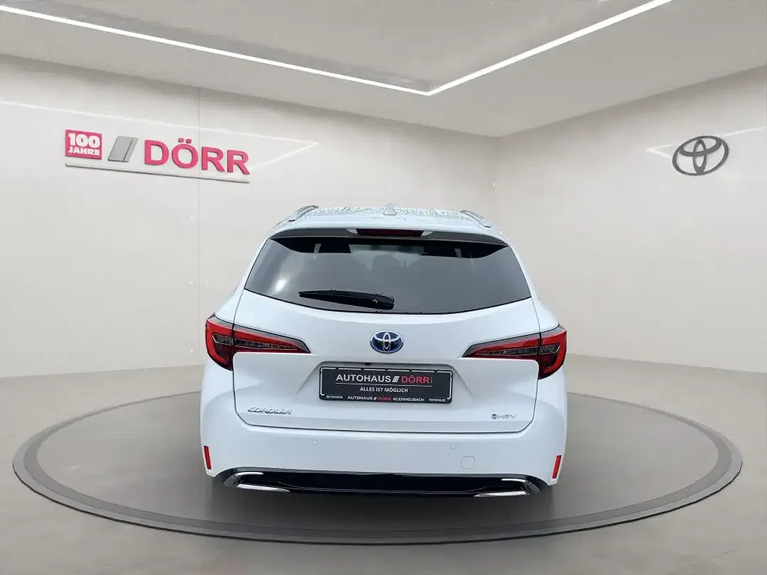 Toyota Corolla - Thumbnail 4