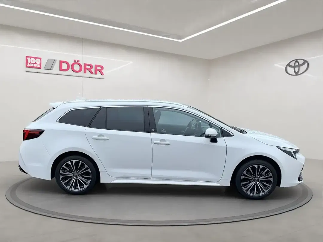Toyota Corolla - Thumbnail 6