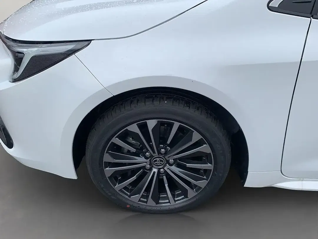 Toyota Corolla - Thumbnail 9