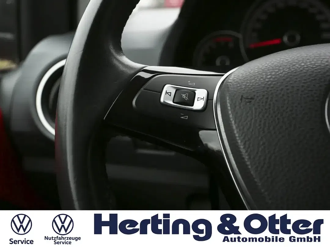 Volkswagen up! - Thumbnail 13