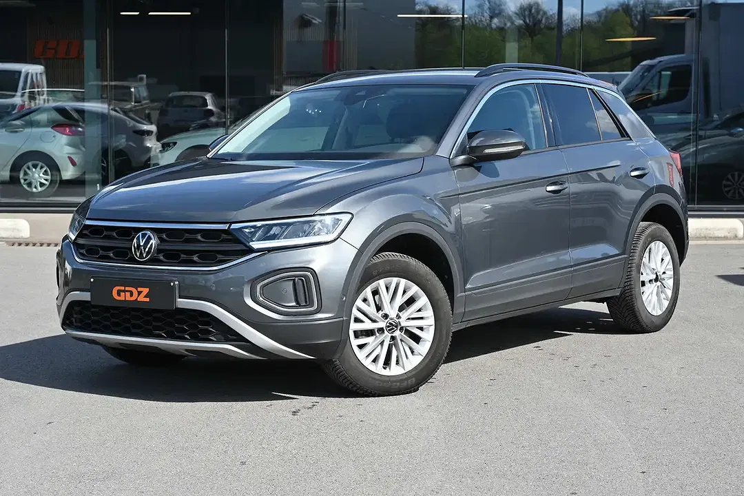 Volkswagen T-Roc - Thumbnail 4