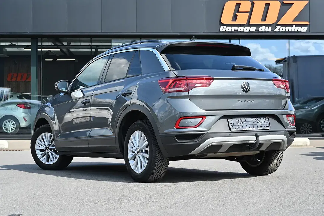 Volkswagen T-Roc - Thumbnail 5