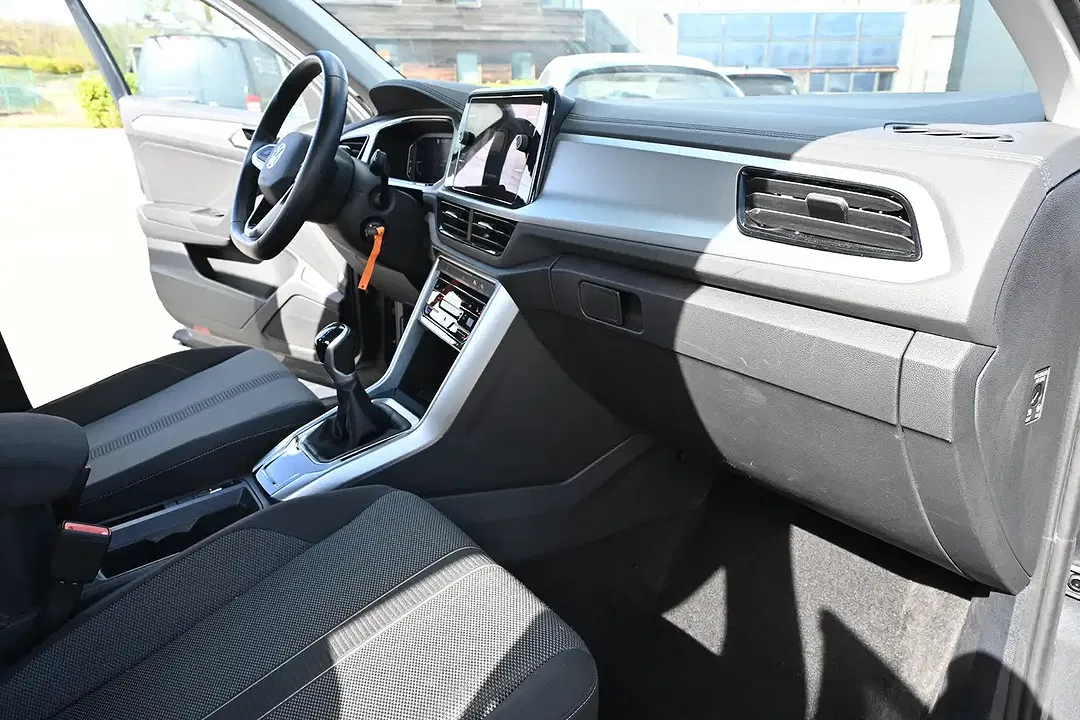 Volkswagen T-Roc - Thumbnail 8