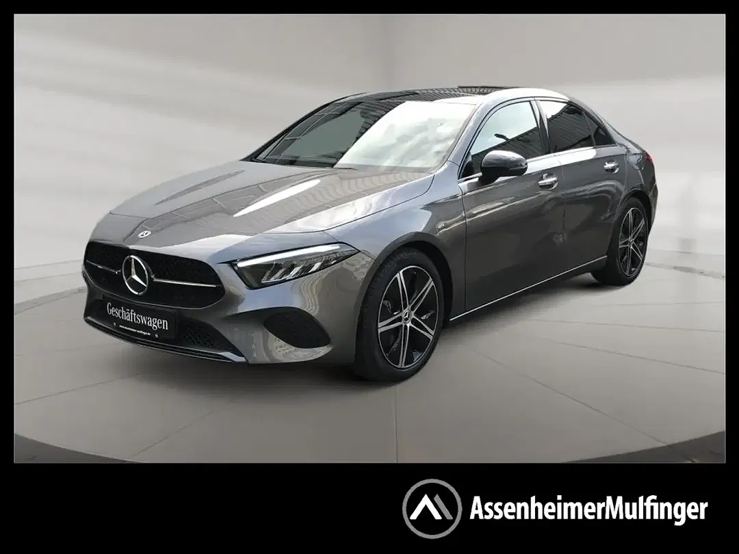 Mercedes-Benz A 200 - Thumbnail 1