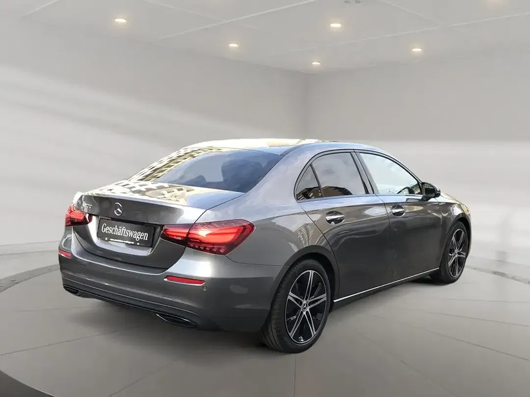 Mercedes-Benz A 200 - Thumbnail 2