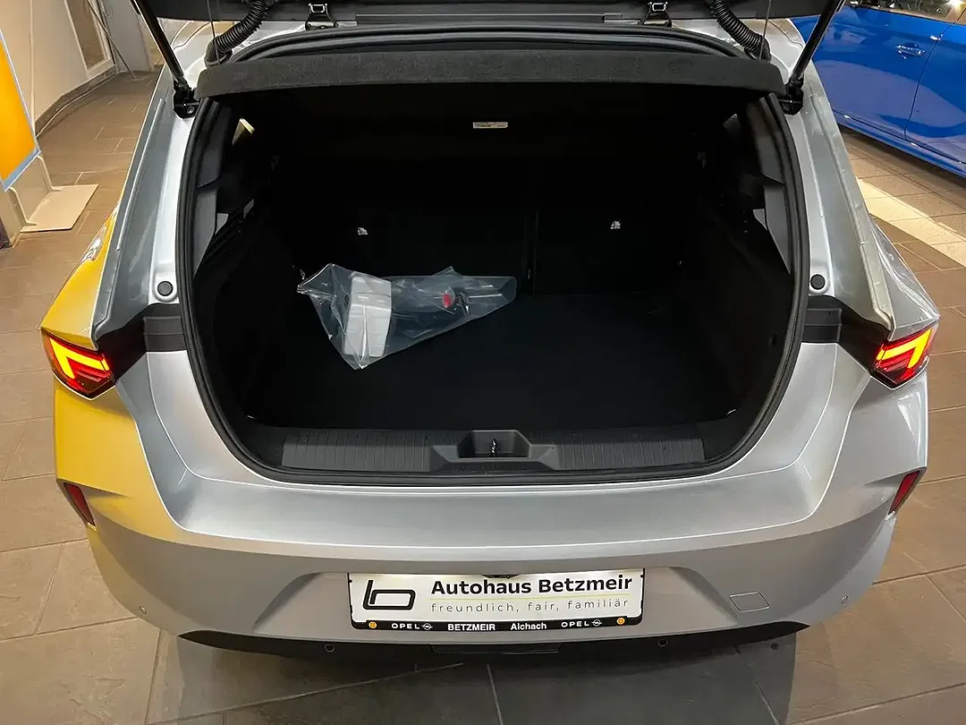 Opel Astra - Thumbnail 11