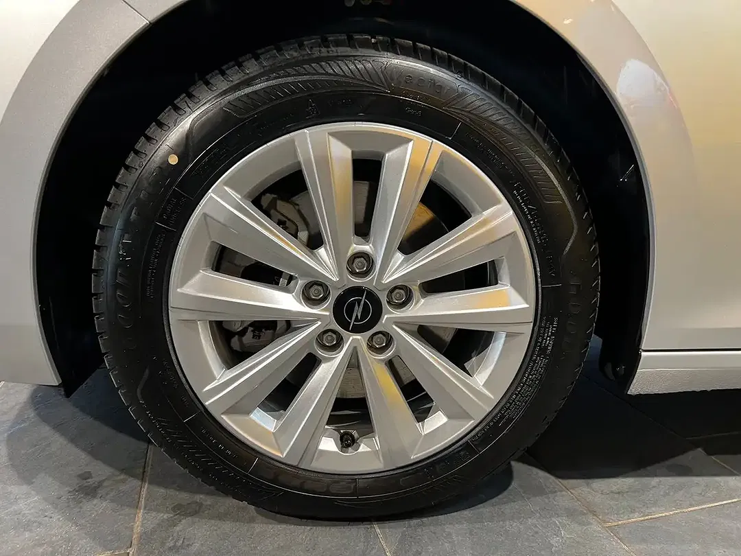 Opel Astra - Thumbnail 8