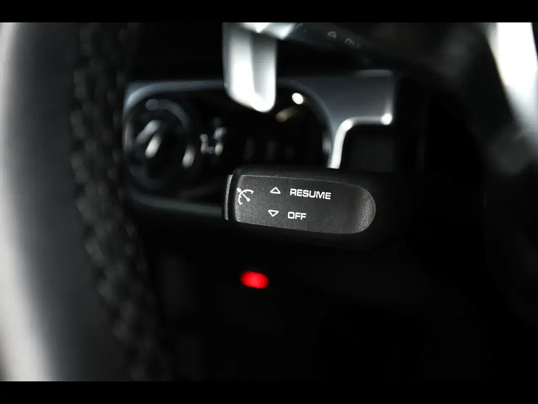 Porsche Boxster - Thumbnail 7