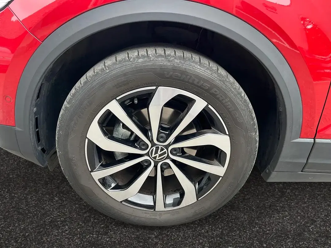 Volkswagen T-Roc - Thumbnail 9