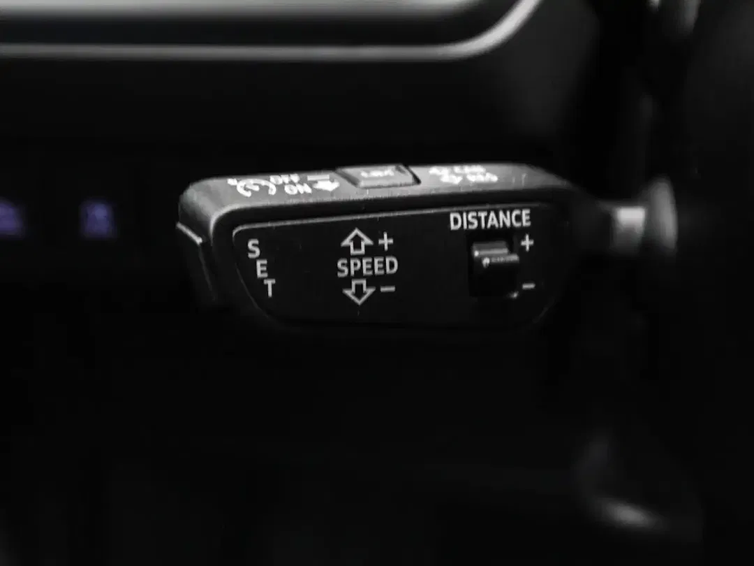 Audi Q4 e-tron - Thumbnail 10