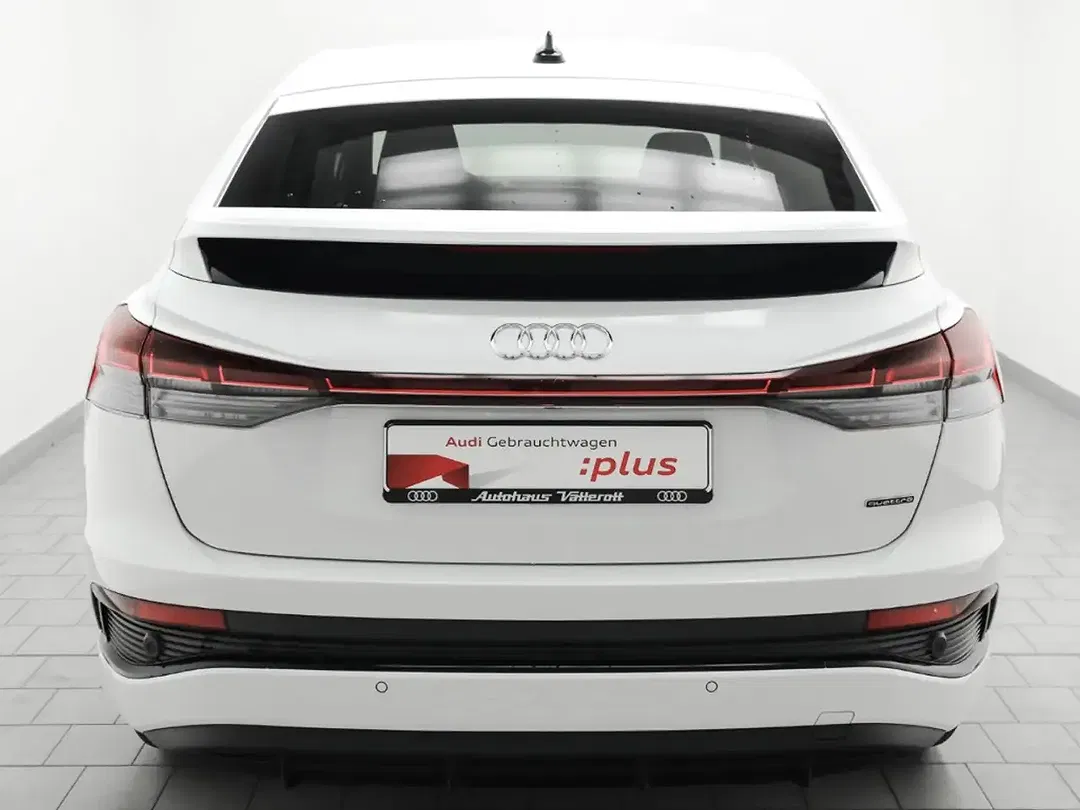 Audi Q4 e-tron - Thumbnail 4