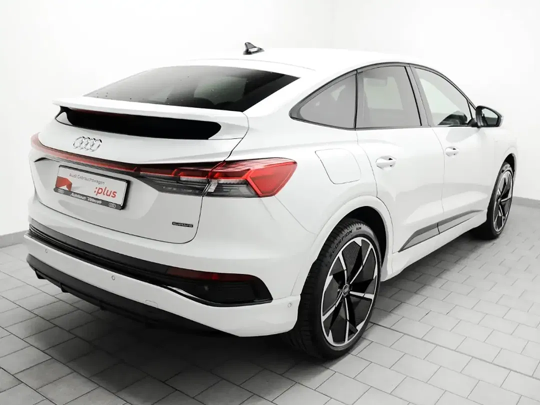 Audi Q4 e-tron - Thumbnail 5