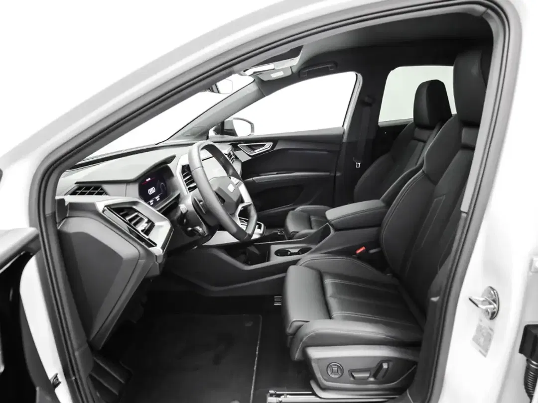 Audi Q4 e-tron - Thumbnail 6
