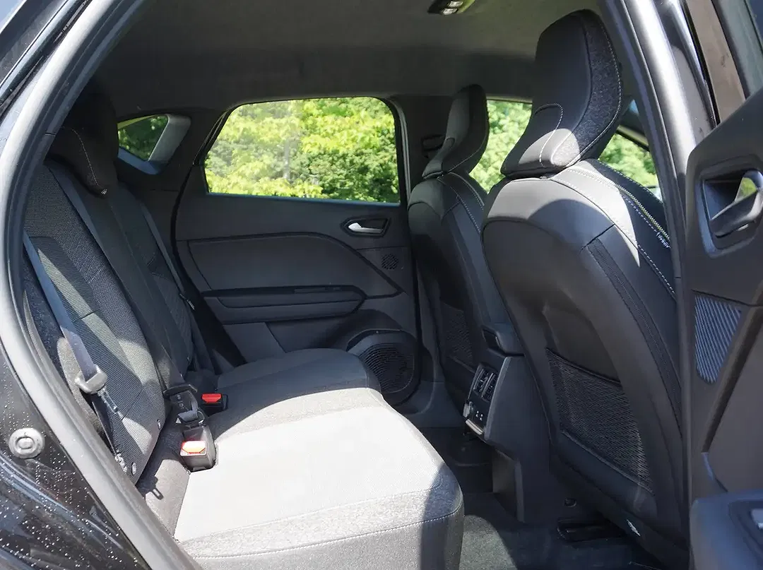 Renault Captur - Thumbnail 9