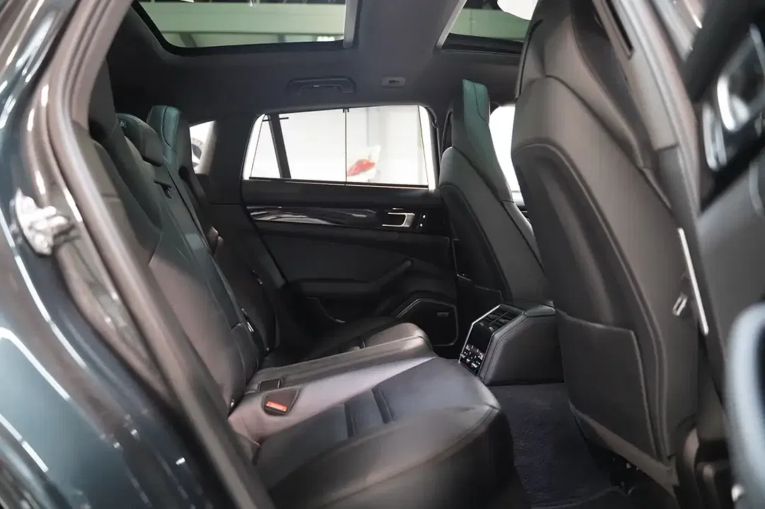 Porsche Panamera - Thumbnail 14