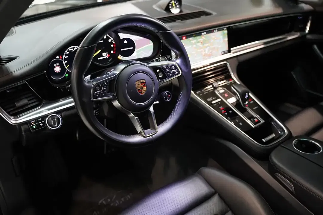 Porsche Panamera - Thumbnail 8