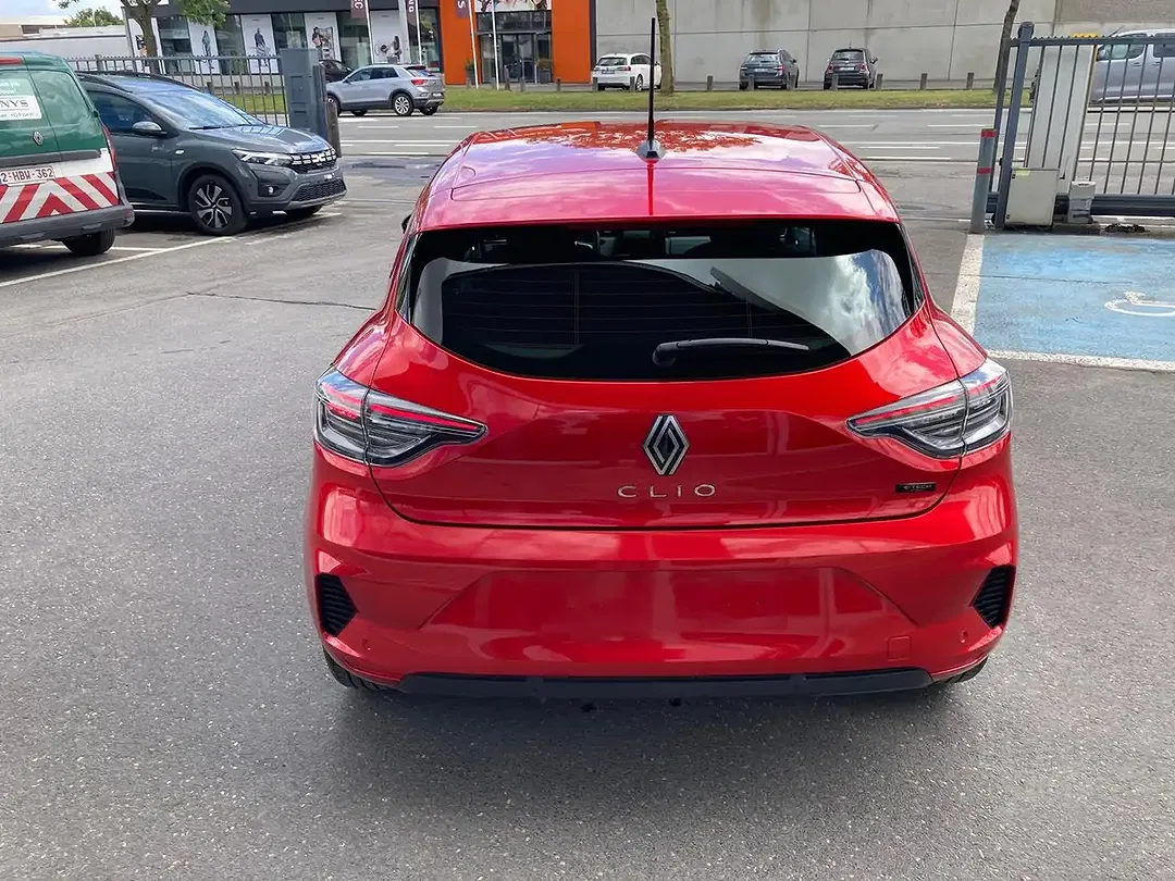 Renault Clio - Thumbnail 6