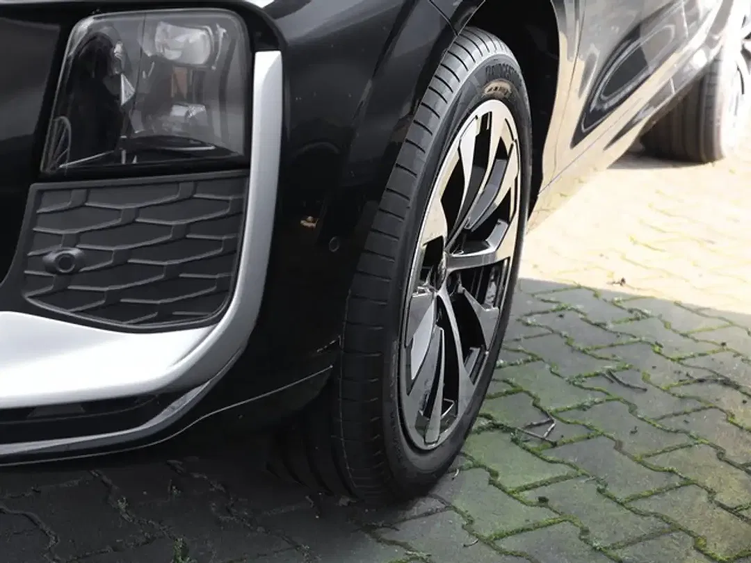 Audi Q3 - Thumbnail 6