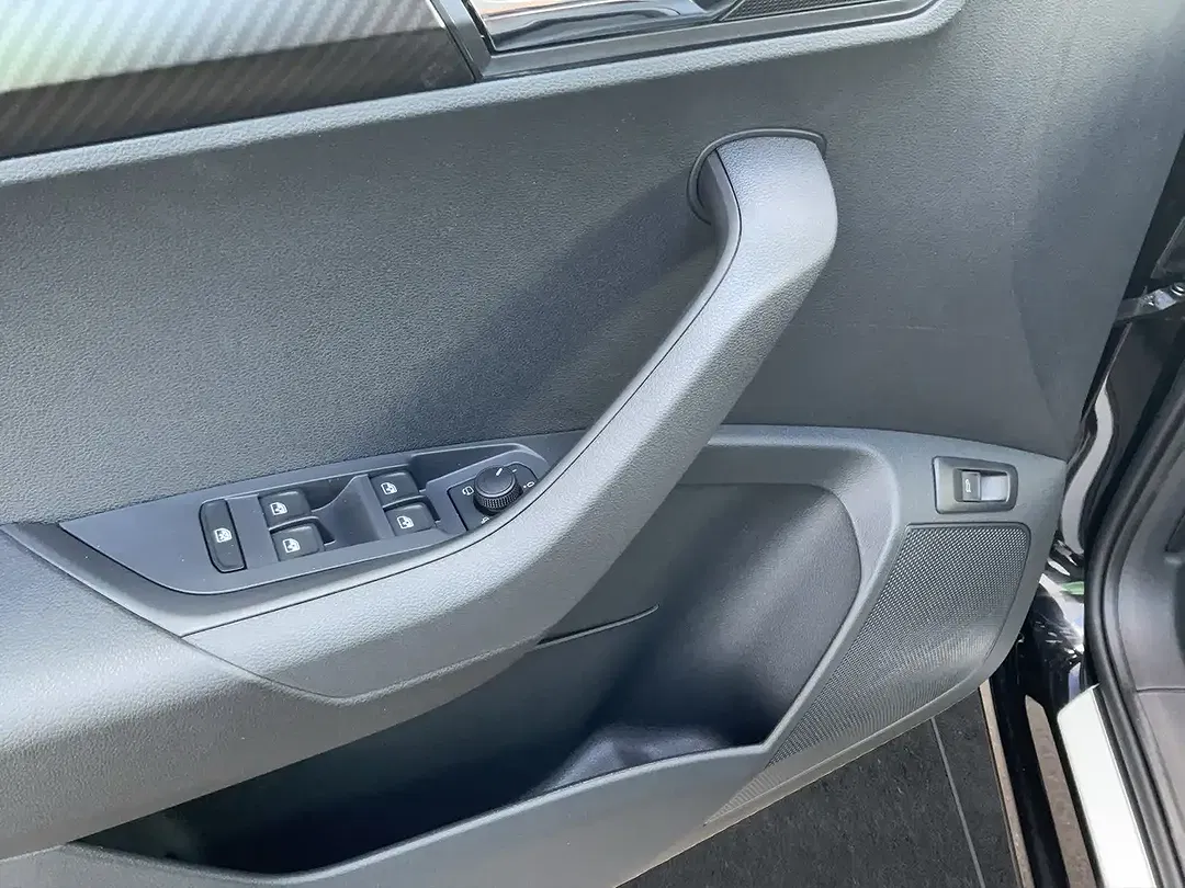 Skoda Karoq - Thumbnail 11