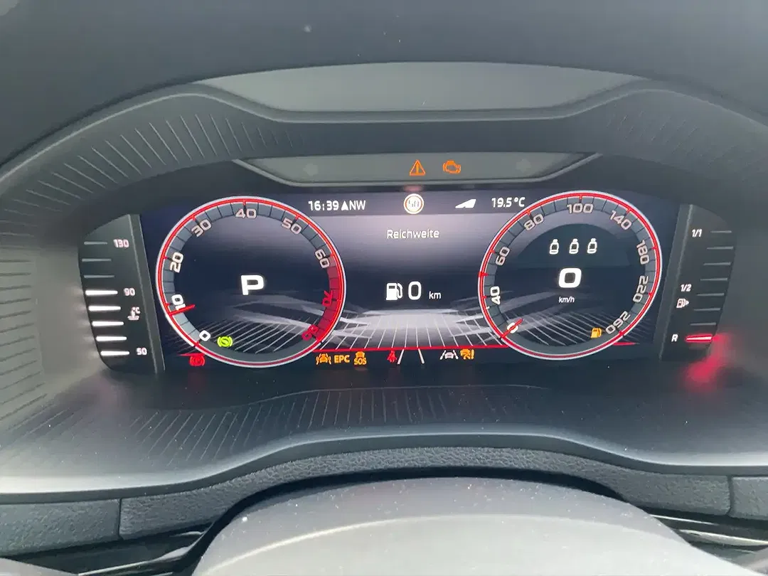 Skoda Karoq - Thumbnail 13