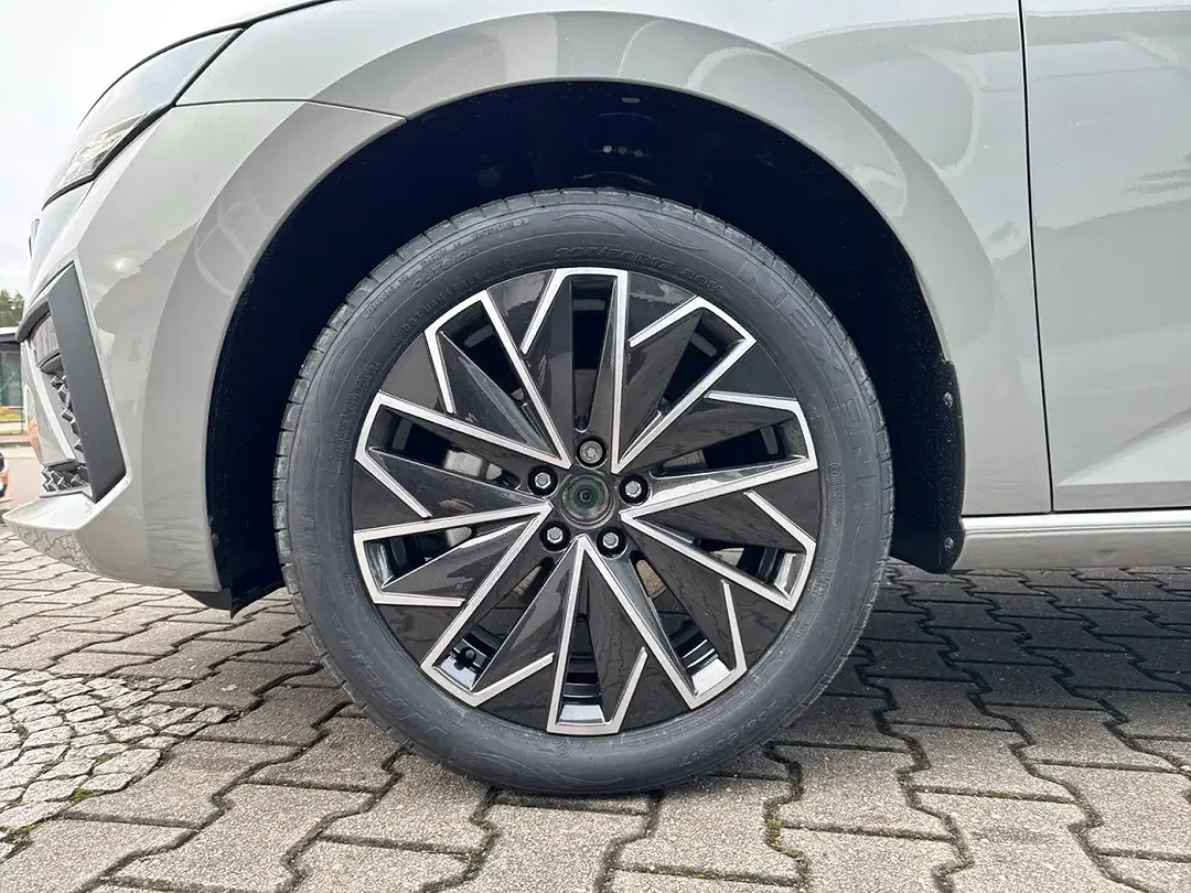 Skoda Scala - Thumbnail 8