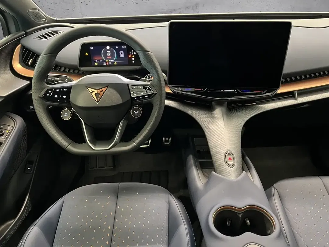 CUPRA Tavascan - Thumbnail 12