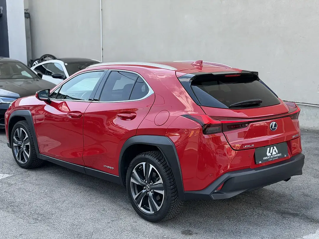 Lexus UX 250h - Thumbnail 4