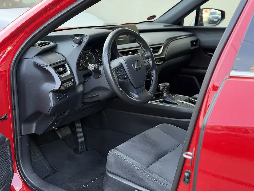 Lexus UX 250h - Thumbnail 9