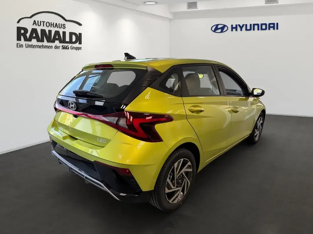 Hyundai i20 - Thumbnail 3