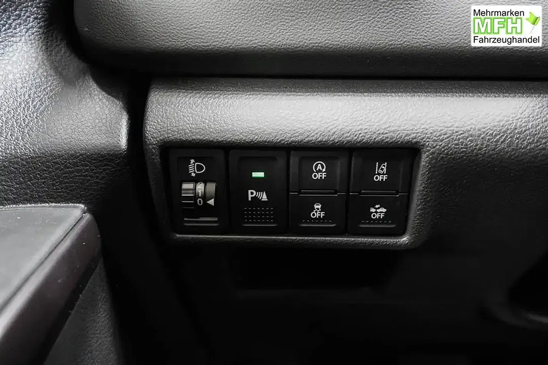 Suzuki S-Cross - Thumbnail 11