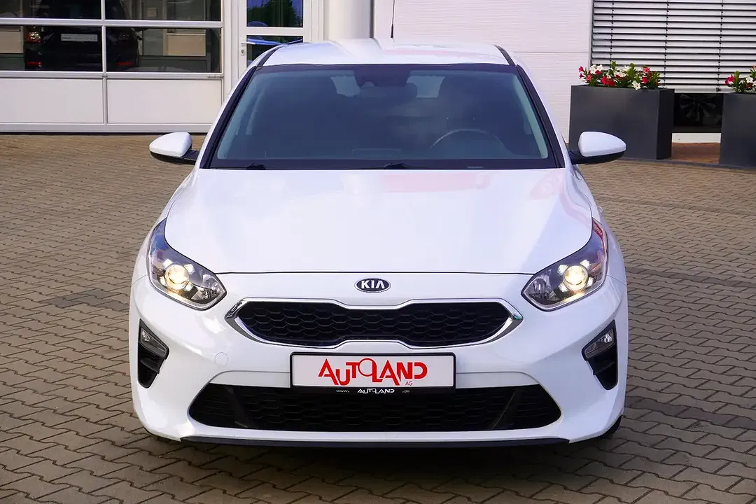 Kia Ceed / cee'd - Thumbnail 2