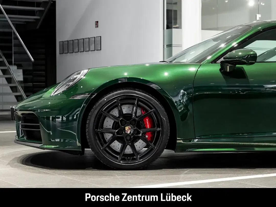 Porsche 992 - Thumbnail 10