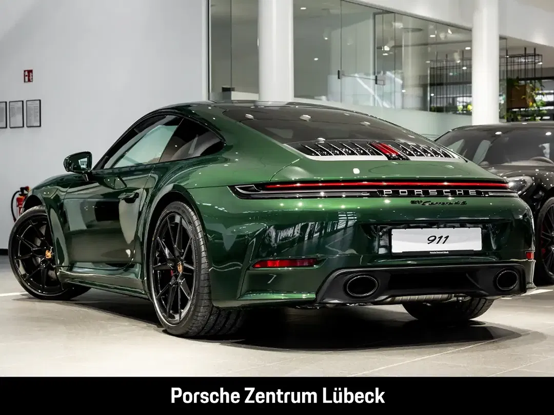 Porsche 992 - Thumbnail 3