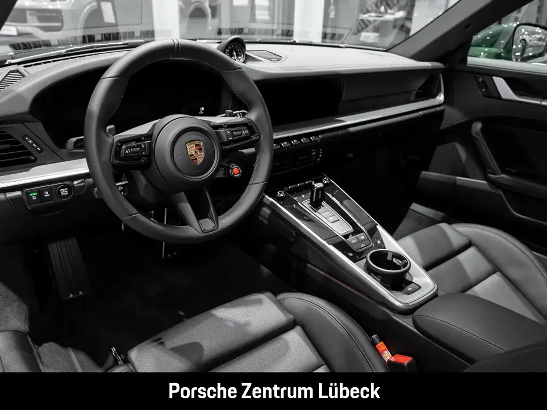 Porsche 992 - Thumbnail 4