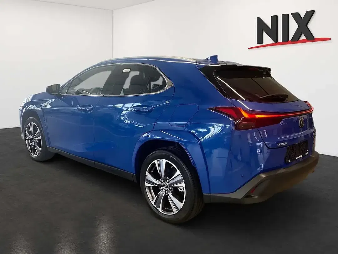 Lexus UX 300e - Thumbnail 5