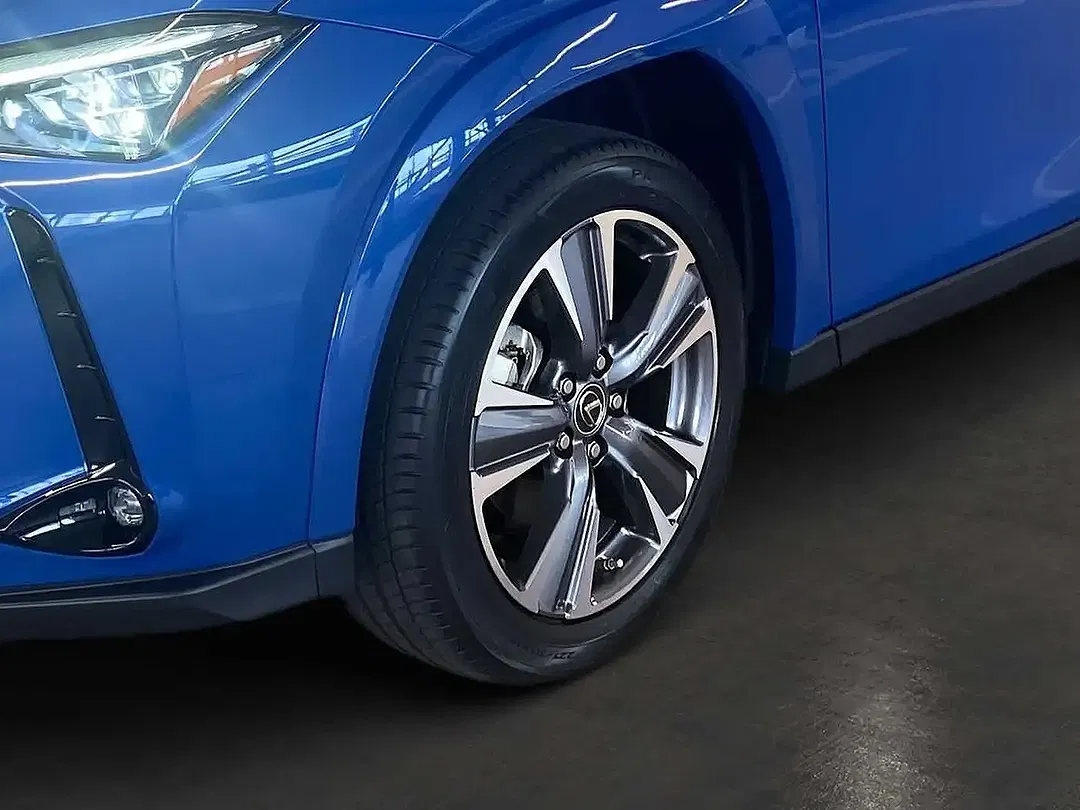 Lexus UX 300e - Thumbnail 8