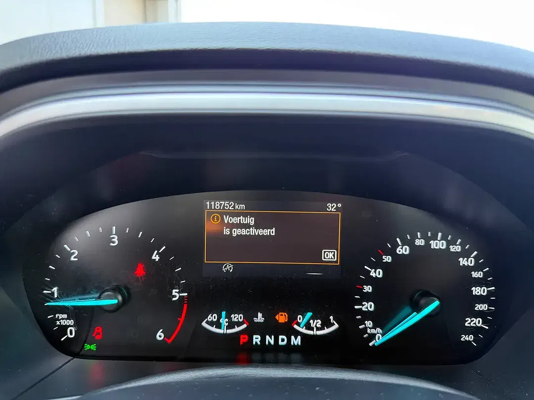 Ford Focus - Thumbnail 25