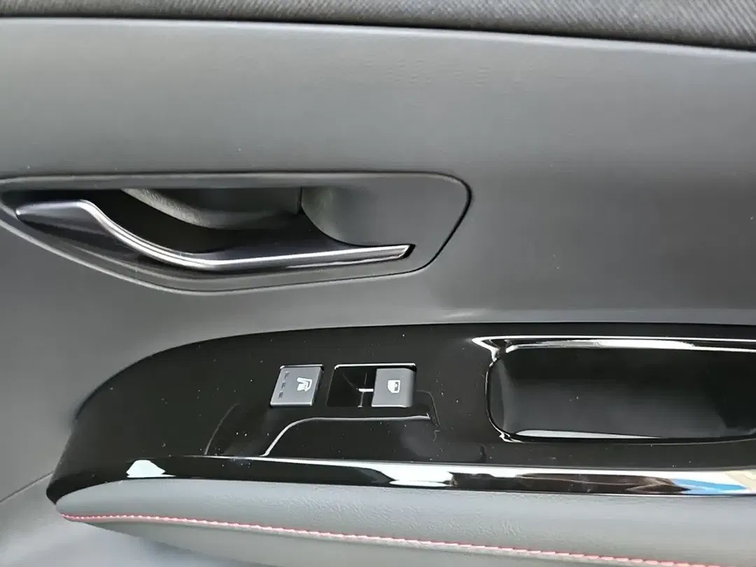 Hyundai TUCSON - Thumbnail 15