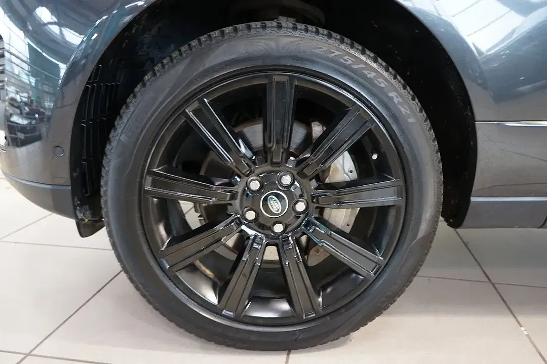 Land Rover Range Rover - Thumbnail 8