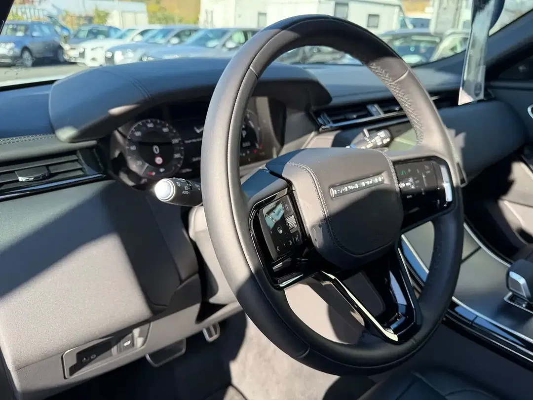Land Rover Range Rover Velar - Thumbnail 12