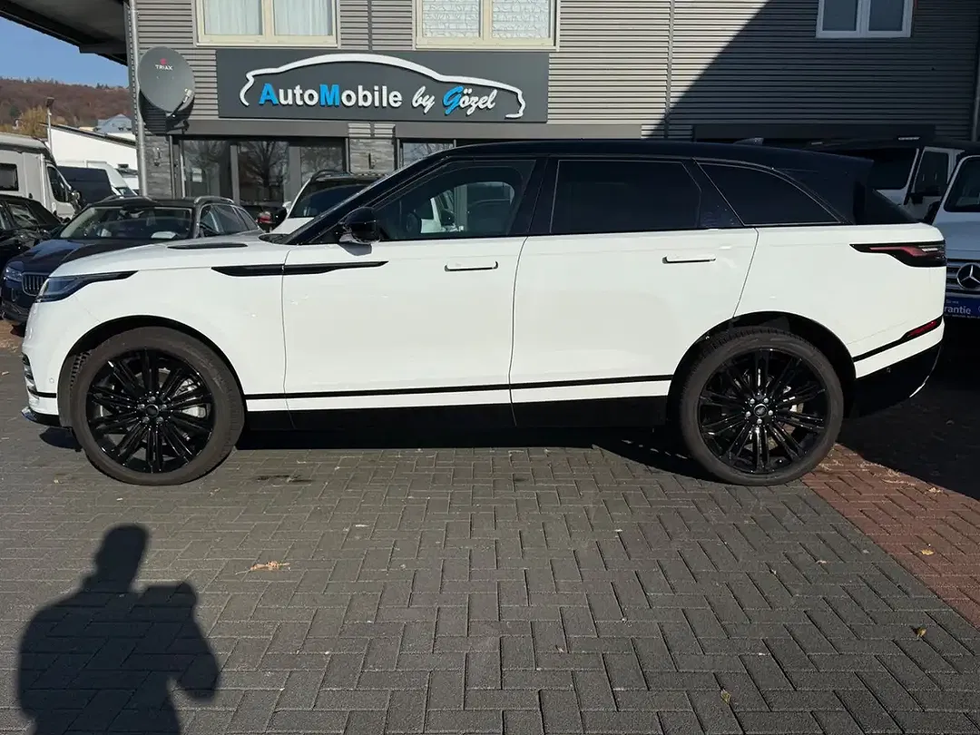 Land Rover Range Rover Velar - Thumbnail 2