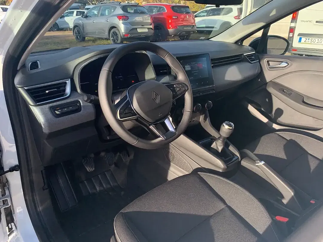 Renault Clio - Thumbnail 10