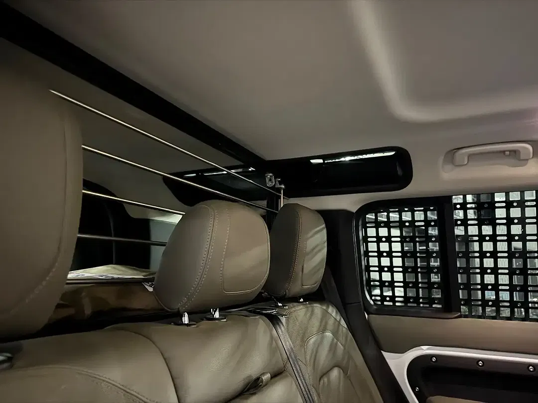 Land Rover Defender - Thumbnail 13