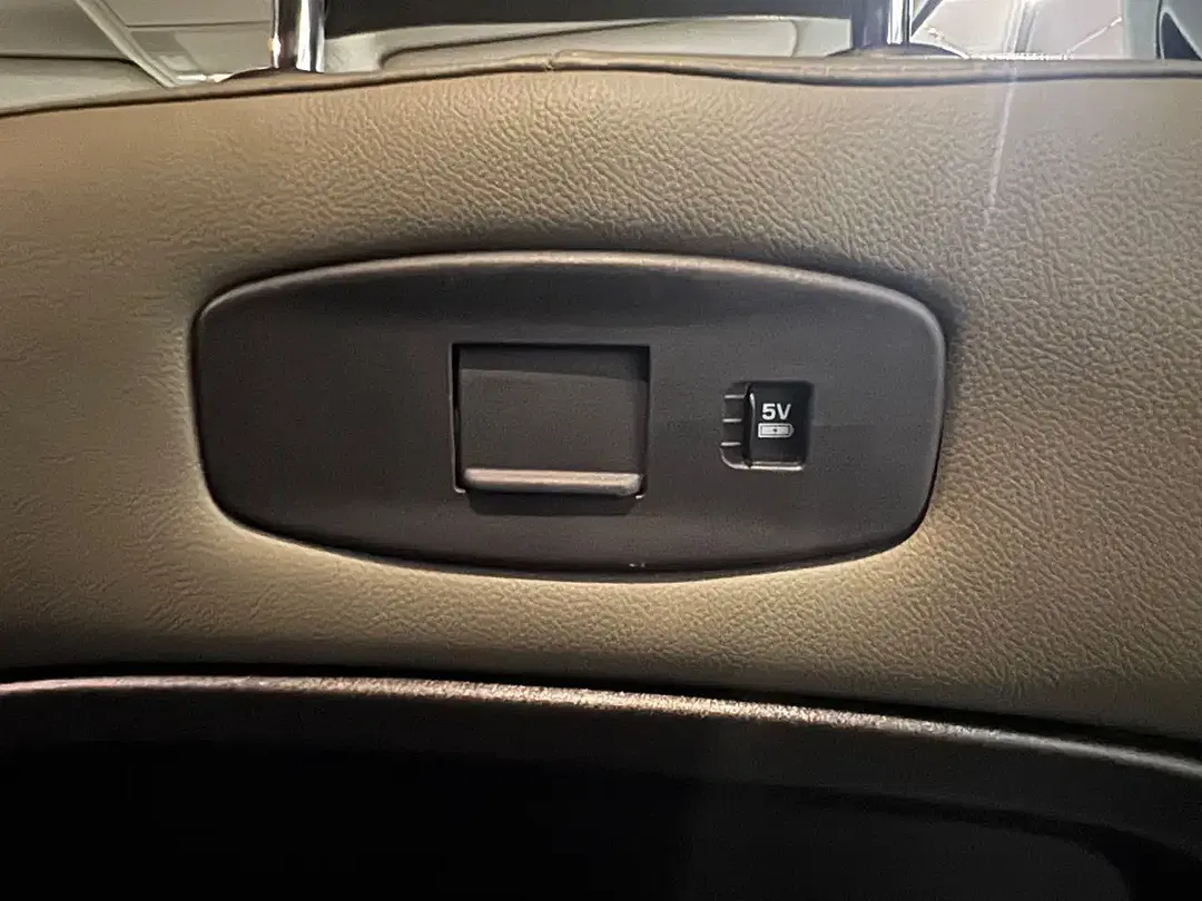 Land Rover Defender - Thumbnail 14