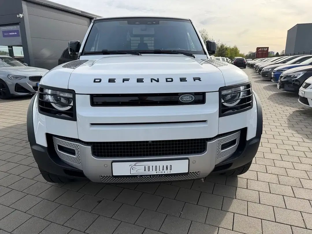 Land Rover Defender 110 S