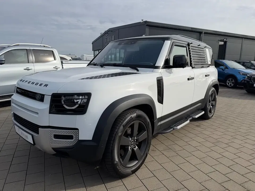 Land Rover Defender - Thumbnail 2