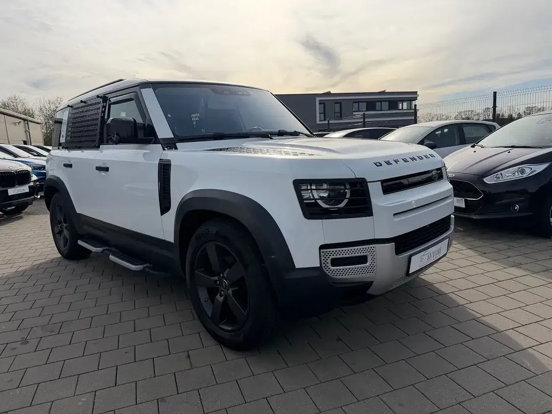 Land Rover Defender - Thumbnail 3